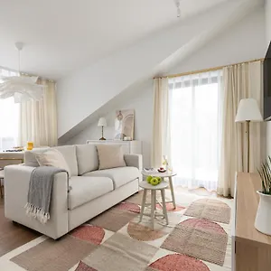 https://w-sercu-warszawy-apartamenty.warsawhotelspoland.com