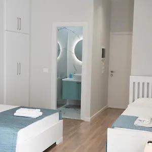 Oyster Apartment